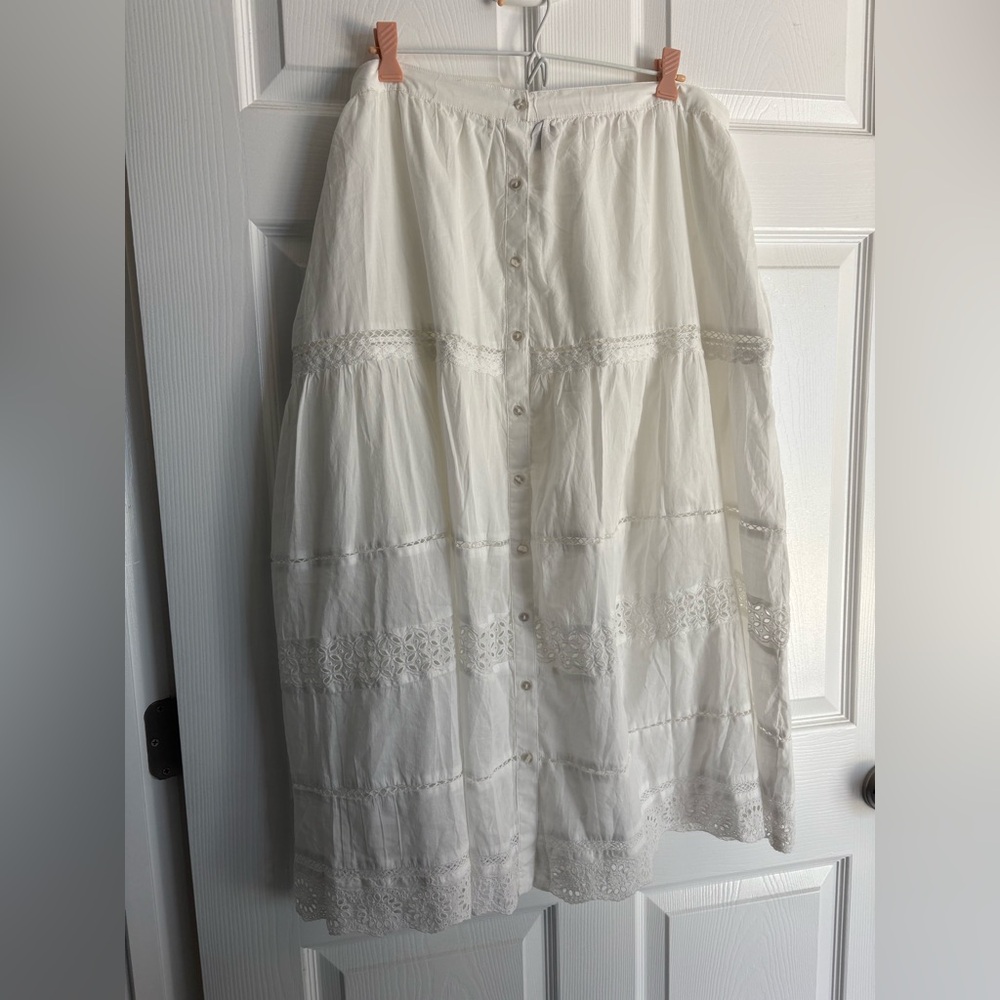 GAP White Lace Button-Down Midi Skirt
